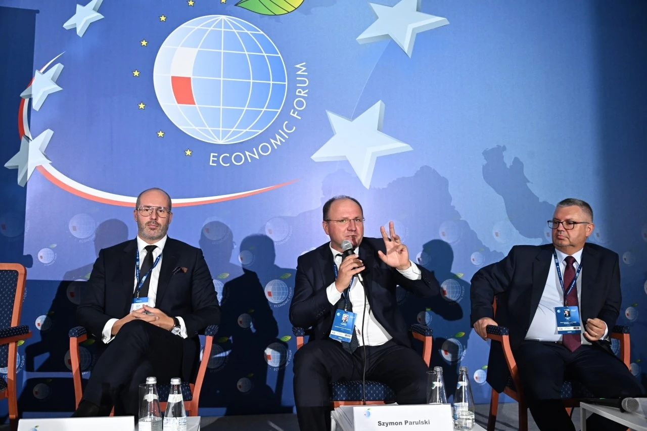 Fot. PAP/R. Pietruszka (3)