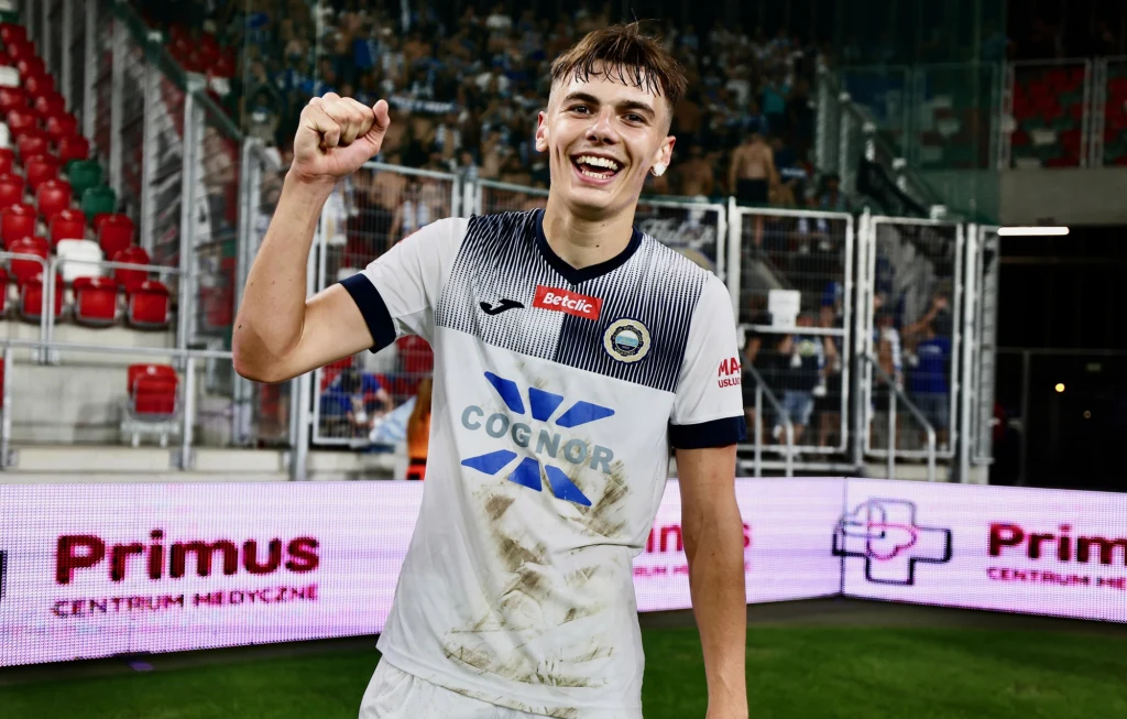 Michał Głogowski zamieni II-ligowego Hutnika Kraków na ekstraklasową Lechię Gdańsk Michał Głogowski zamieni II-ligowego Hutnika Kraków na ekstraklasową Lechię Gdańsk