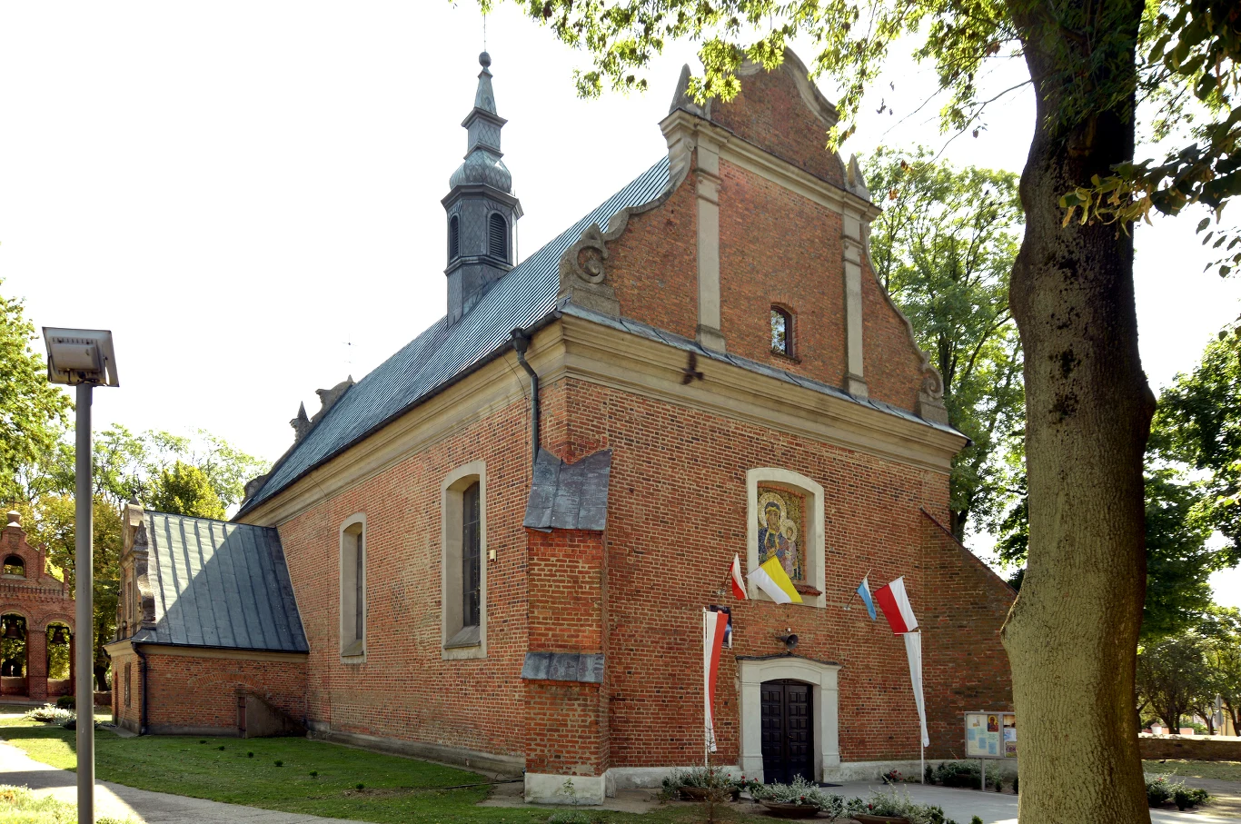 Drobin. Co stało się na plebanii? Mieszkańcy spekulują Drobin. Co stało się na plebanii? Mieszkańcy spekulują