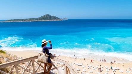 Gdzie lecieć na wakacje we wrześniu? Oferty wczasów w Turcji są wyjątkowo atrakcyjne. 