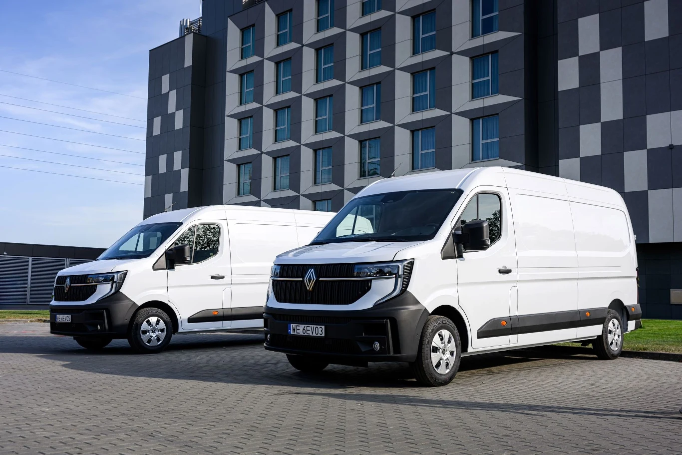 Renault Master zadebiutowało w 1980 roku. Od tamtej pory model doczekał się czterech generacji.