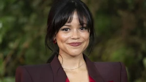 Tej jesieni wszystkie będziemy chciały wyglądać jak Jenna Ortega. Gorący trend powraca