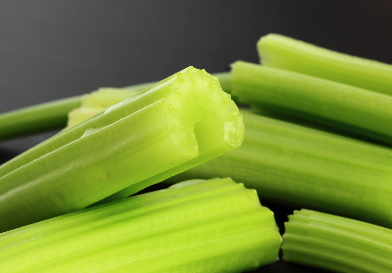 Seler naciowy to jeden z najmniej kalorycznych warzyw Seler naciowy to jeden z najmniej kalorycznych warzyw
