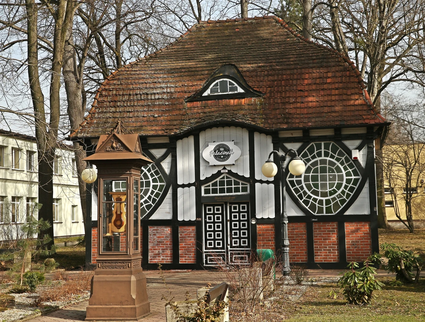 Goczałkowice-Zdrój to uzdrowisko o wyjątkowych walorach leczniczych, a także przepięknej zabudowie uzdrowiskowej. Panuje tutaj wyjątkowy klimat, który z pewnością sprzyja regeneracji sił.