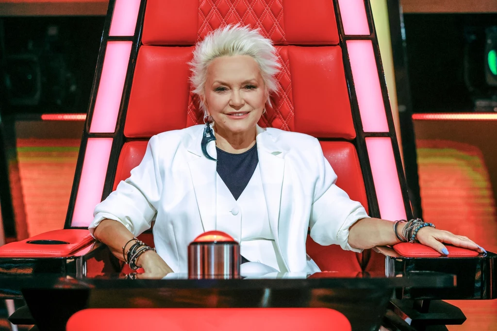 Małgorzata Ostrowska w czerwonym fotelu w "The Voice Senior"