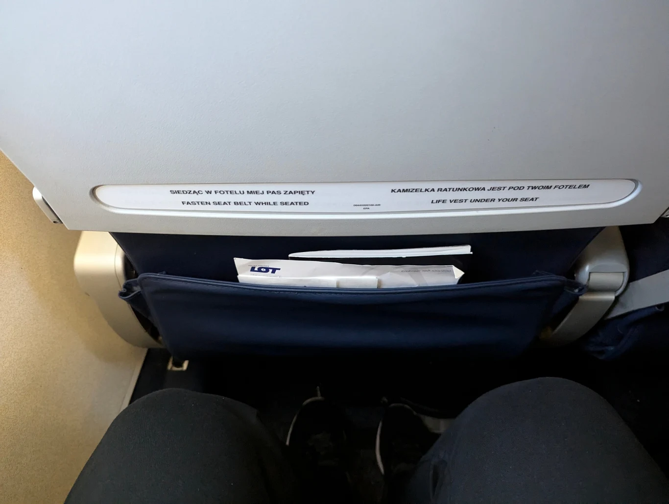 Miejsca na nogi jest sporo. Miejsca na nogi jest sporo.