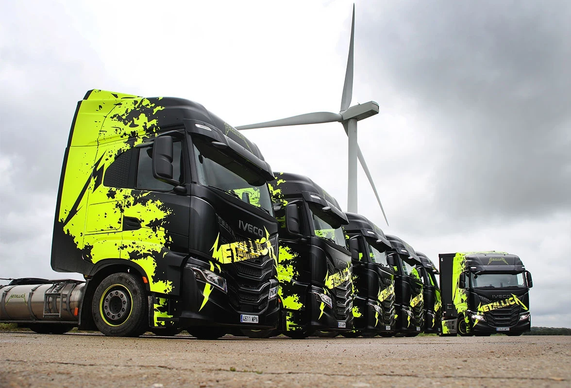Flota ciągników Iveco obsługujących zespół Metallica. Aż 10 z nich jeżdzi na bioLNG