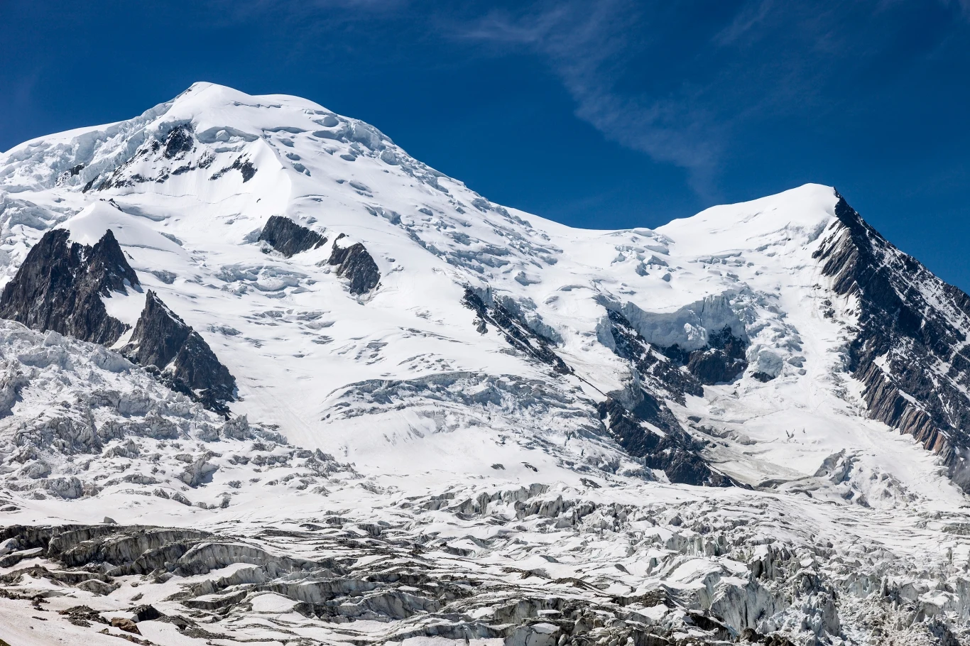 Alpiniści zginęli w drodze na szczyt Mont Blanc Alpiniści zginęli w drodze na szczyt Mont Blanc