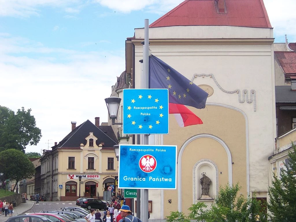 Granica polsko-czeska w Cieszynie. Dzięki Układowi z Schengen można przekraczać ją swobodnie, bez kontroli