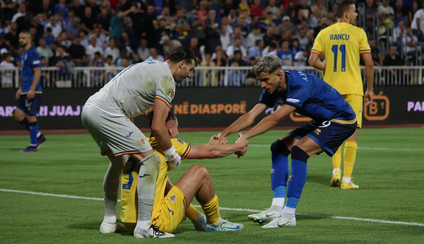 Kadr z meczu Kosowo - Rumunia w Lidze Narodów. Gospodarze przegrali gładko 0:3 Kadr z meczu Kosowo - Rumunia w Lidze Narodów. Gospodarze przegrali gładko 0:3