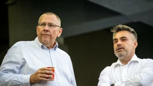Przemysław Termiński, właściciel Apatora i Adam Krużyński, członek rady nadzorczej Apatora.