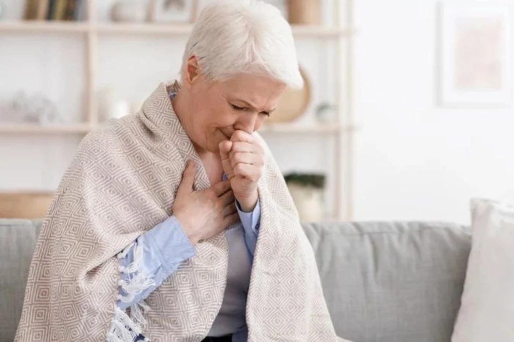Po czym rozpoznać, że chorujemy na covid, a nie na grypę? Różnic jest kilka Po czym rozpoznać, że chorujemy na covid, a nie na grypę? Różnic jest kilka