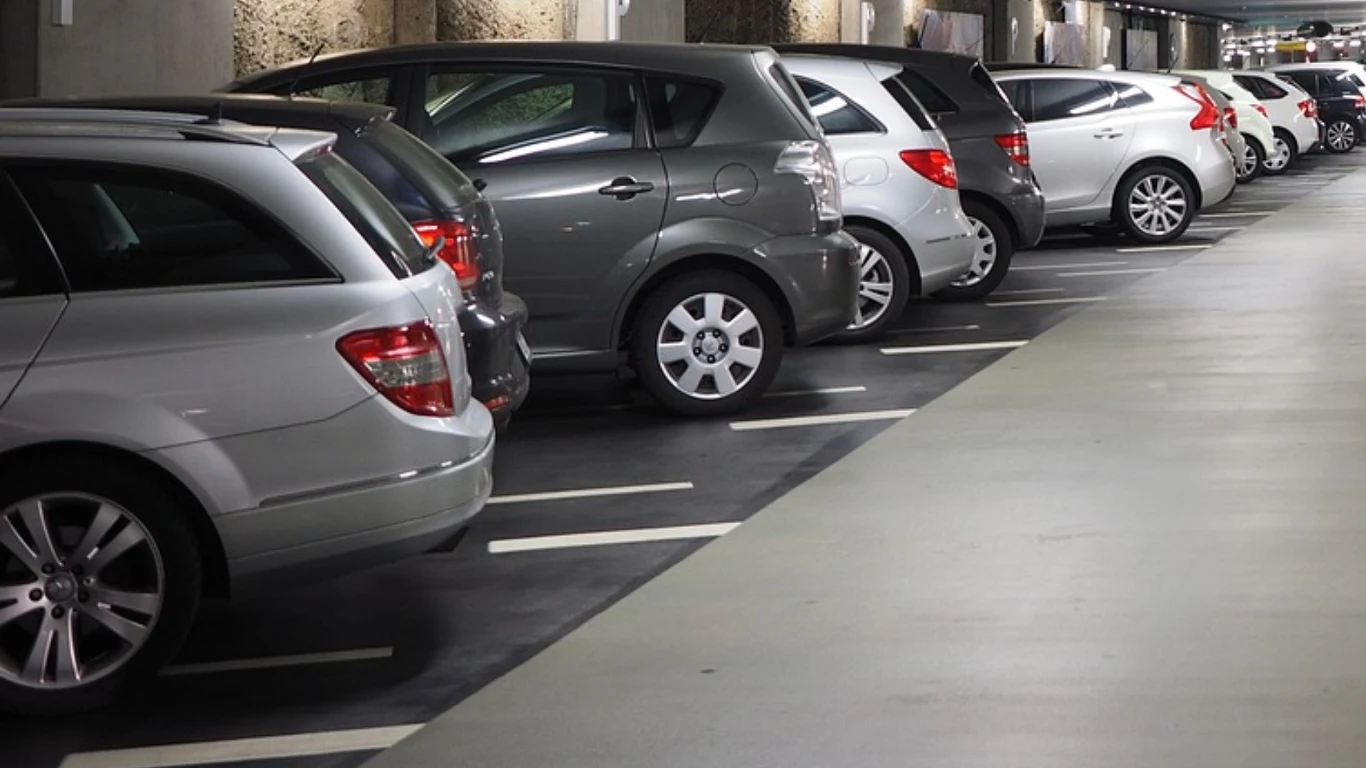 Osoby z niepełnosprawnościami mają czas do 30 września na przedłużenie karty parkingowej. Osoby z niepełnosprawnościami mają czas do 30 września na przedłużenie karty parkingowej.