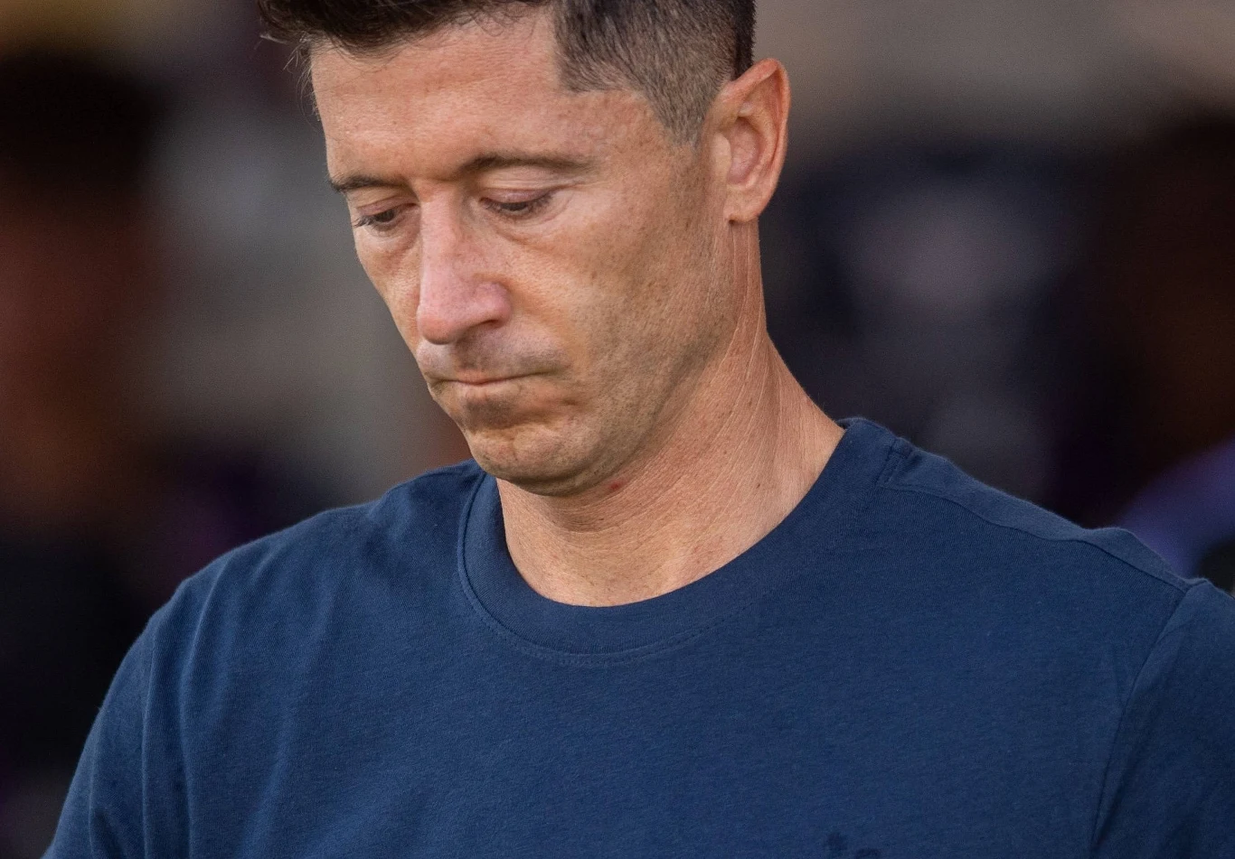 Robert Lewandowski wciąż przeżywa jego stratę Robert Lewandowski wciąż przeżywa jego stratę