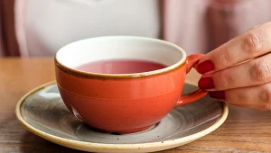 Na naszej liście herbat dobrych dla skóry znalazła się m.in. herbata z dzikiej róży czy herbata zielona