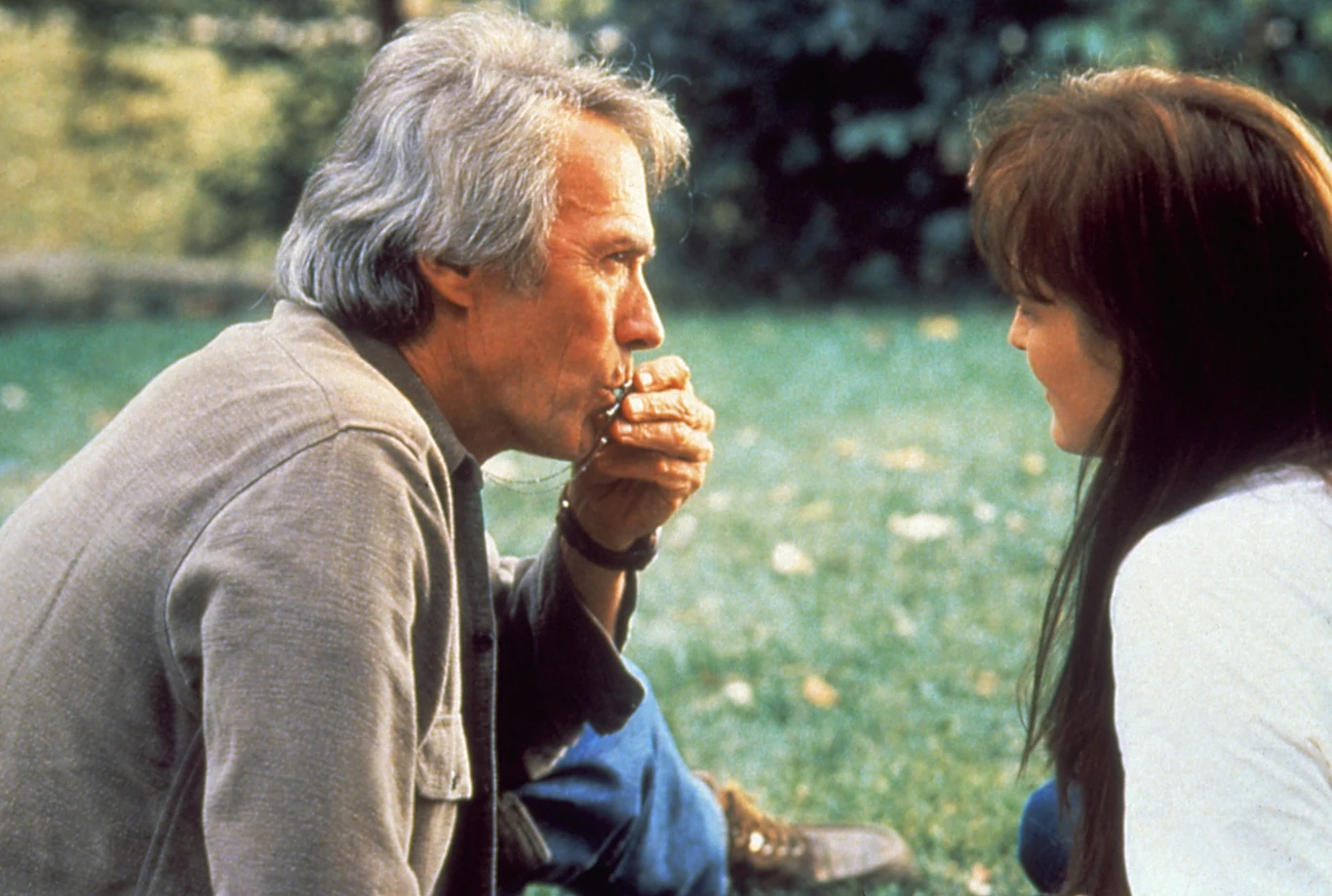 Clint Eastwood i Meryl Streep w filmie "Co się wydarzyło w Madison County" Clint Eastwood i Meryl Streep w filmie "Co się wydarzyło w Madison County"