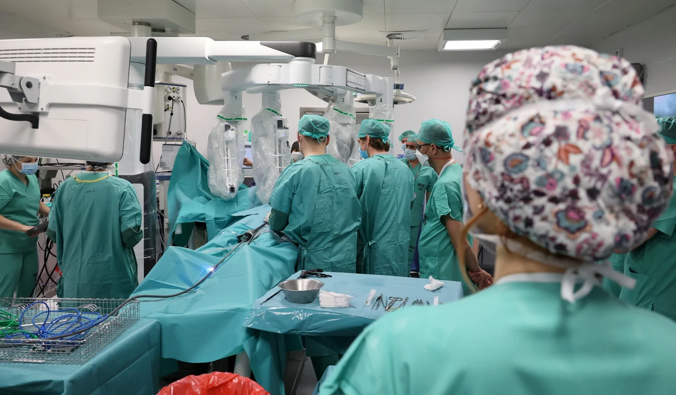 Operacja była długa, skomplikowana i ekstremalnie ryzykowna, ale zakończyła się sukcesem (zdj. ilustracyjne) Turystyka medyczna. Rośnie zainteresowanie zabiegami wykonywanymi w Polsce