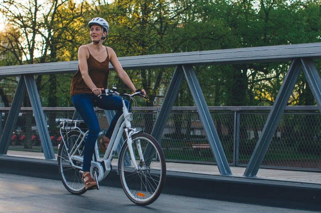 Osoby regularnie jeżdżące na rowerze mają niższe ryzyko zachorowania na choroby sercowo-naczyniowe