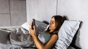 IKEA wprowadza łóżka dla smartfonów jako limitowaną kolekcję "Phone Sleep Collection"