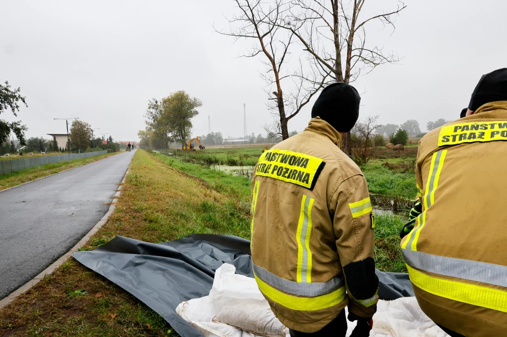 Rozpoczęto ewakuację mieszkańców Jarnołtówka i Pokrzywnej