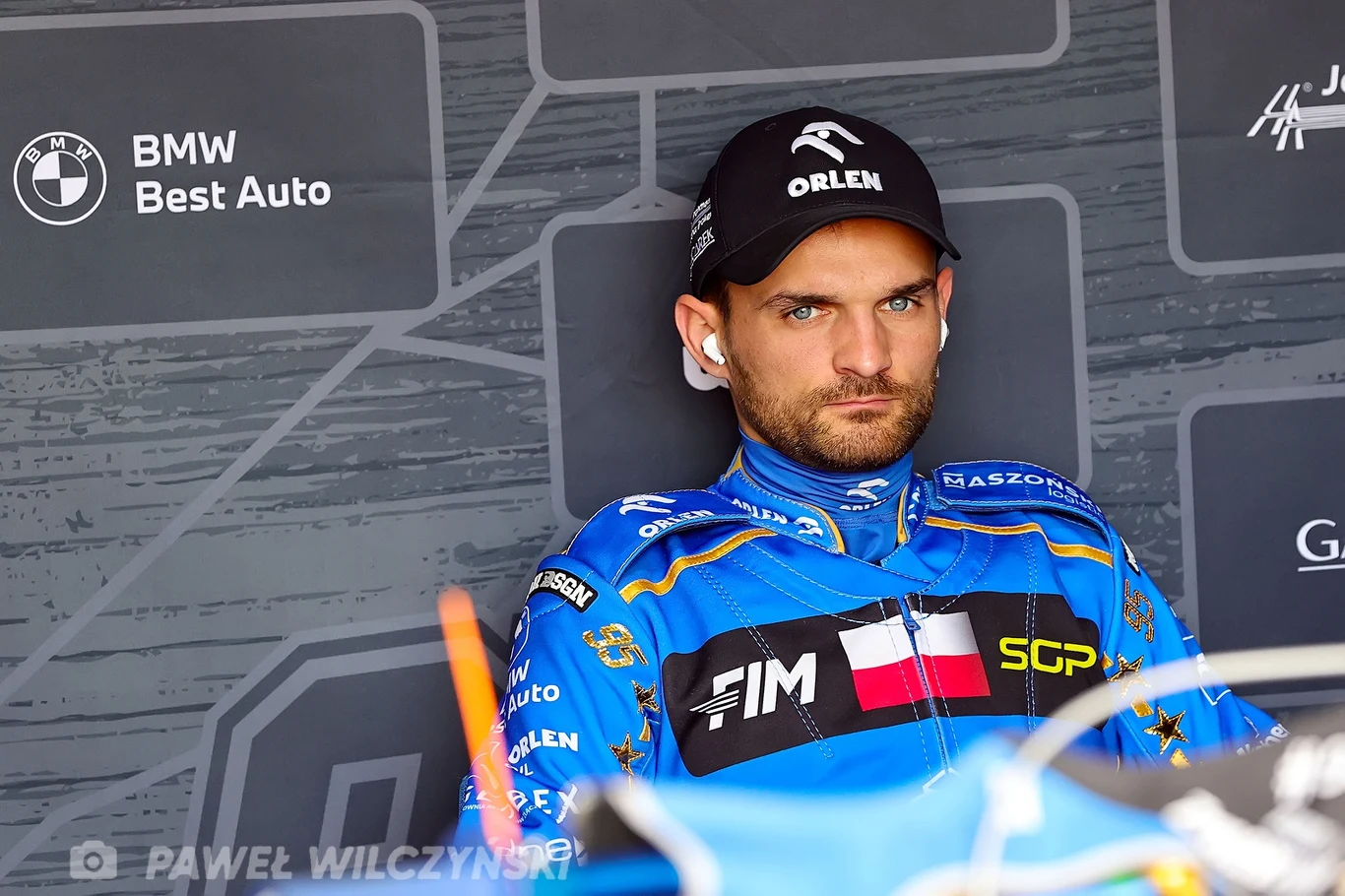 Bartosz Zmarzlik nastraja się przed zawodami, słuchając muzyki Bartosz Zmarzlik nastraja się przed zawodami, słuchając muzyki