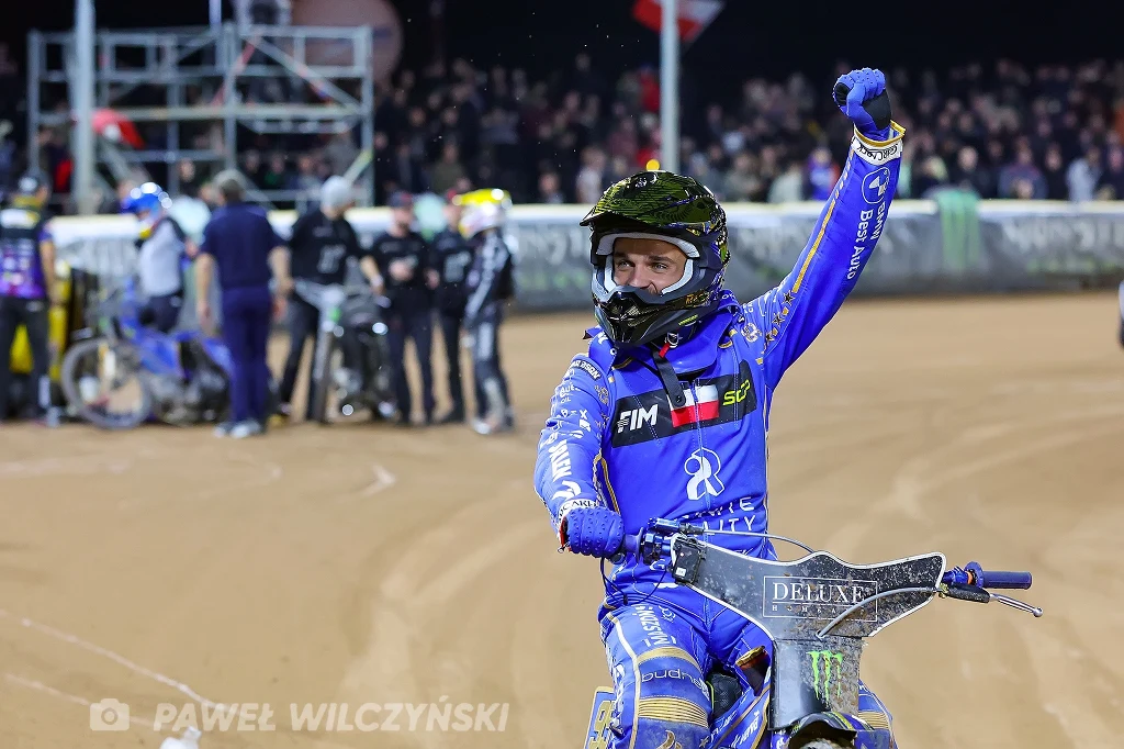 Bartosz Zmarzlik zdobywa piąty tytuł mistrza świata. Bartosz Zmarzlik zdobywa piąty tytuł mistrza świata.