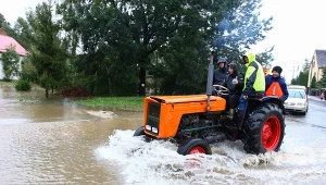 Powódź. Dramat rolników, ulewy zalewają pola