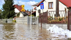 Banki szykują wakacje kredytowe w związku z powodzią. Obejmą także firmy