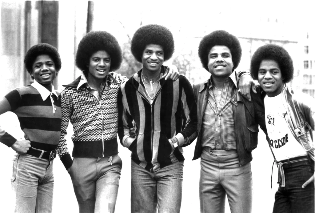 The Jackson 5 w 1977 r. - od lewej: Randy Jackson, Michael Jackson, Jackie Jackson, Tito Jackson, Marlon Jackson