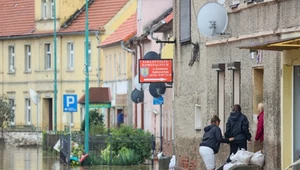 Osoby poszkodowane w wyniku powodzi otrzymają zasiłki powodziowe i środki na remont budynków