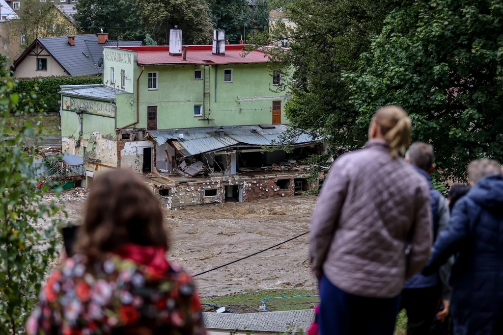 Na południu Polski doszło do powodzi. Służby apelują, by nie uprawiać tzw. turystyki powodziowej