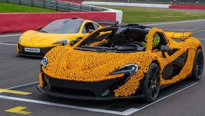 342 tys. klocków LEGO później. McLaren P1 jeździ po torze