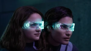 "Brzydcy": Wtórnie, nieciekawie, rozczarowująco. Recenzja nowości Netfliksa