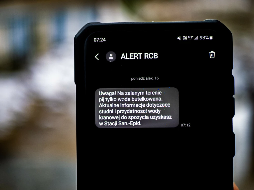 Fałszywy Alert RCB na terenach powodziowych.