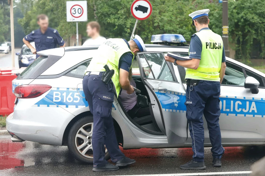 Prokuratura postawiła zarzuty uczestnikom tragicznego wypadku z Trasy Łazienkowskiej /zdj. ilustracyjne