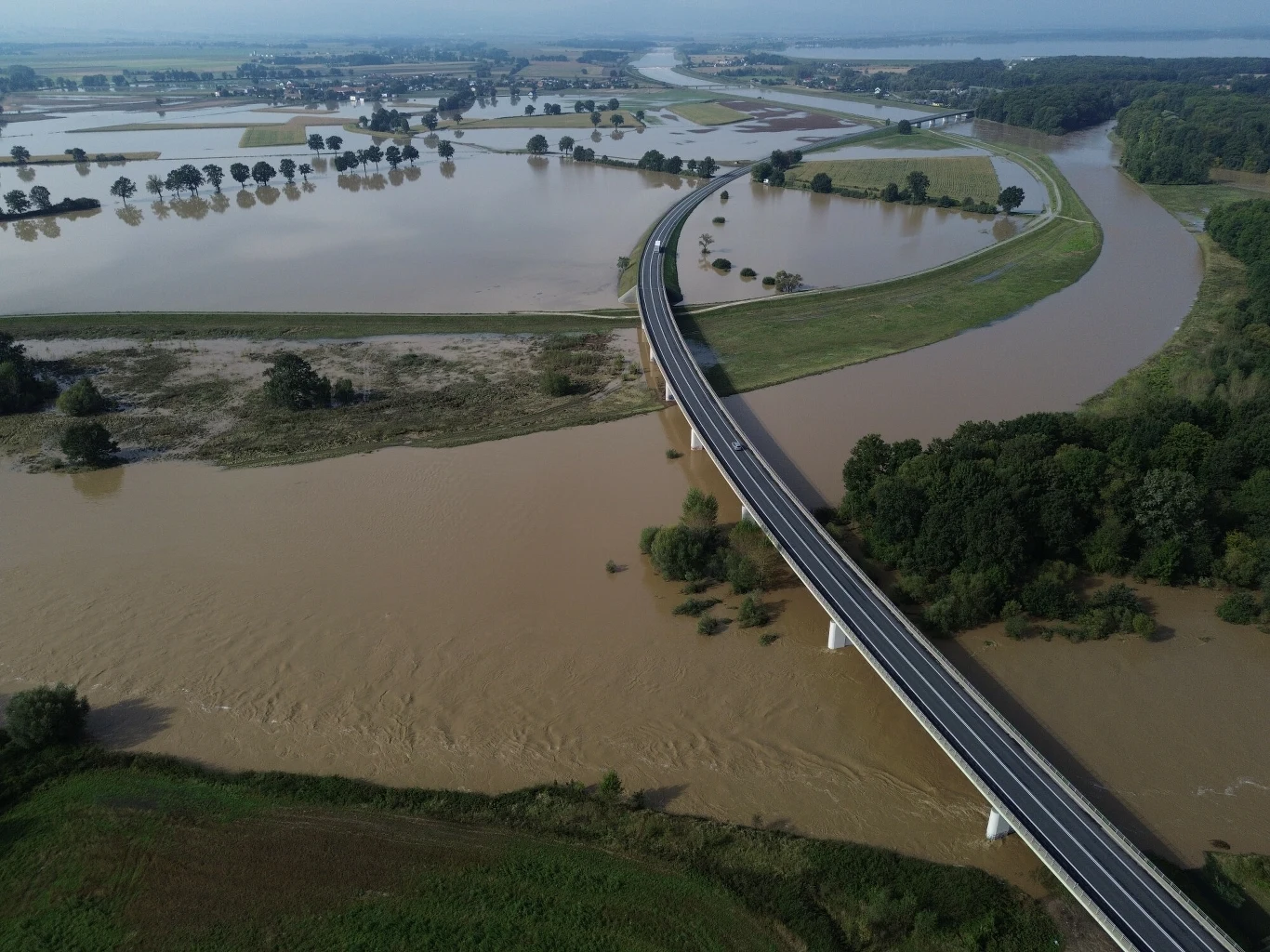 Powódź 2024. Otmuchów Powódź 2024. Otmuchów