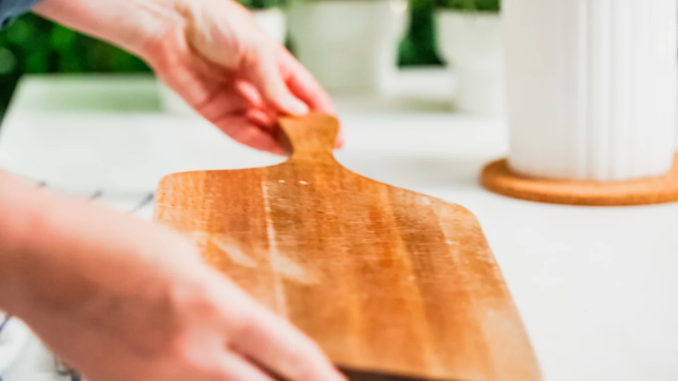 Deska powinna być dokładnie czyszczona po każdym użyciu