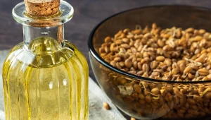 Olej z kiełków pszenicy nie jest Polakom dobrze znany. Jak działa? Jak go stosować?