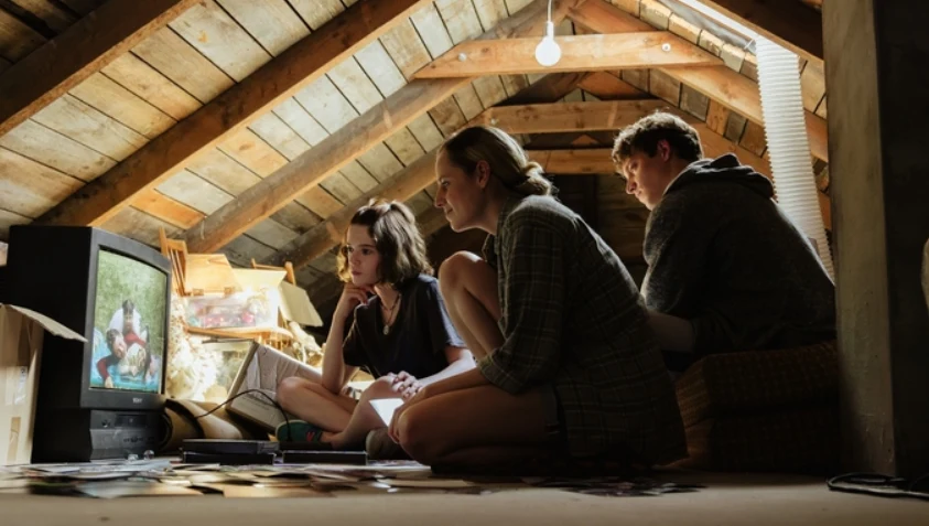 Kadr z filmu "Innego końca nie będzie" Kadr z filmu "Innego końca nie będzie"