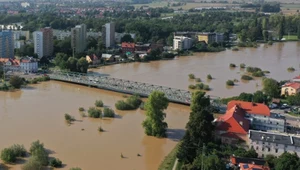 Oława walczy z powodzią. Trudna sytuacja w mieście