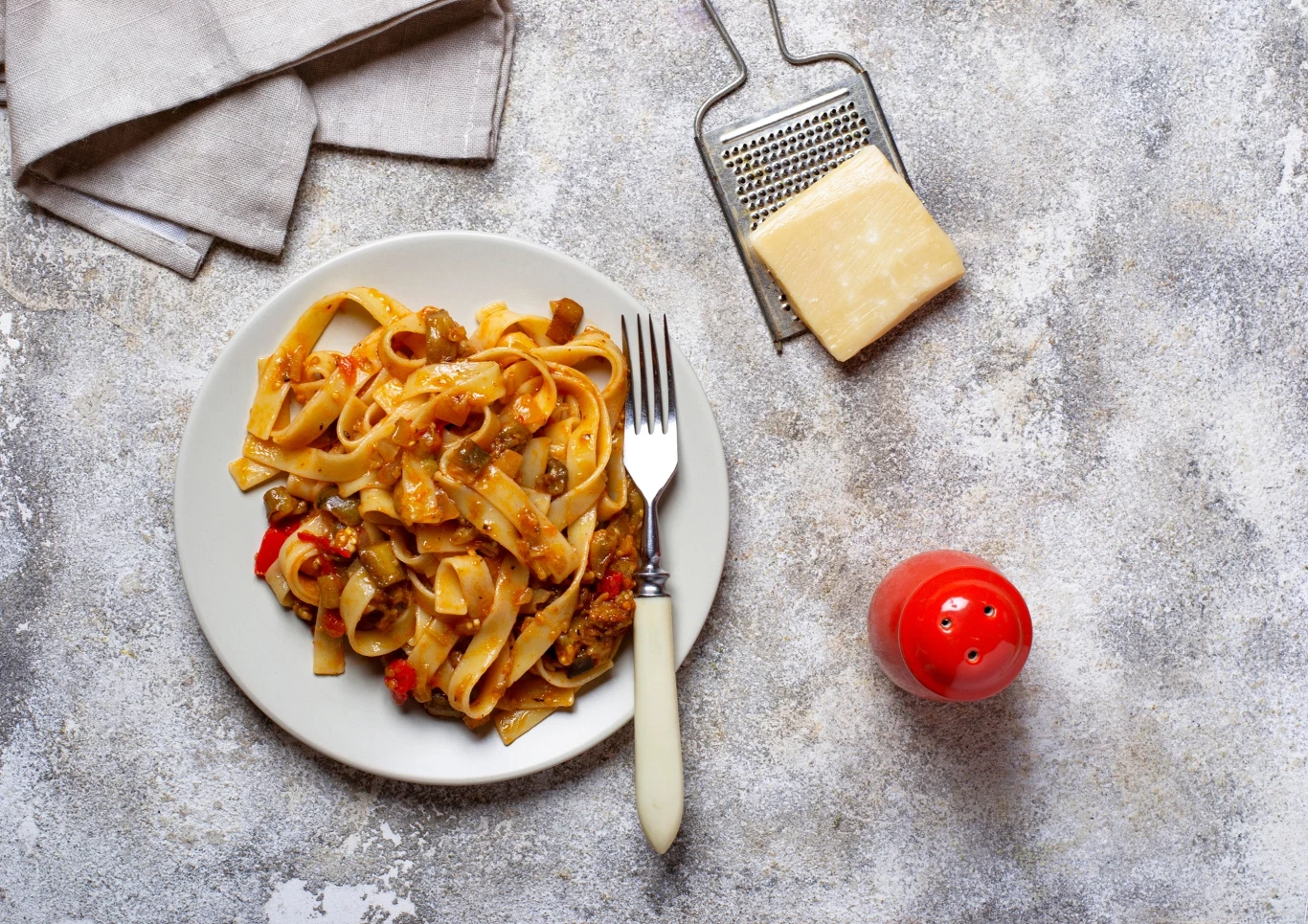 Jesienne tagliatelle z bakłażanem. Przepis prosto od sycylijskiej babci Jesienne tagliatelle z bakłażanem. Przepis prosto od sycylijskiej babci