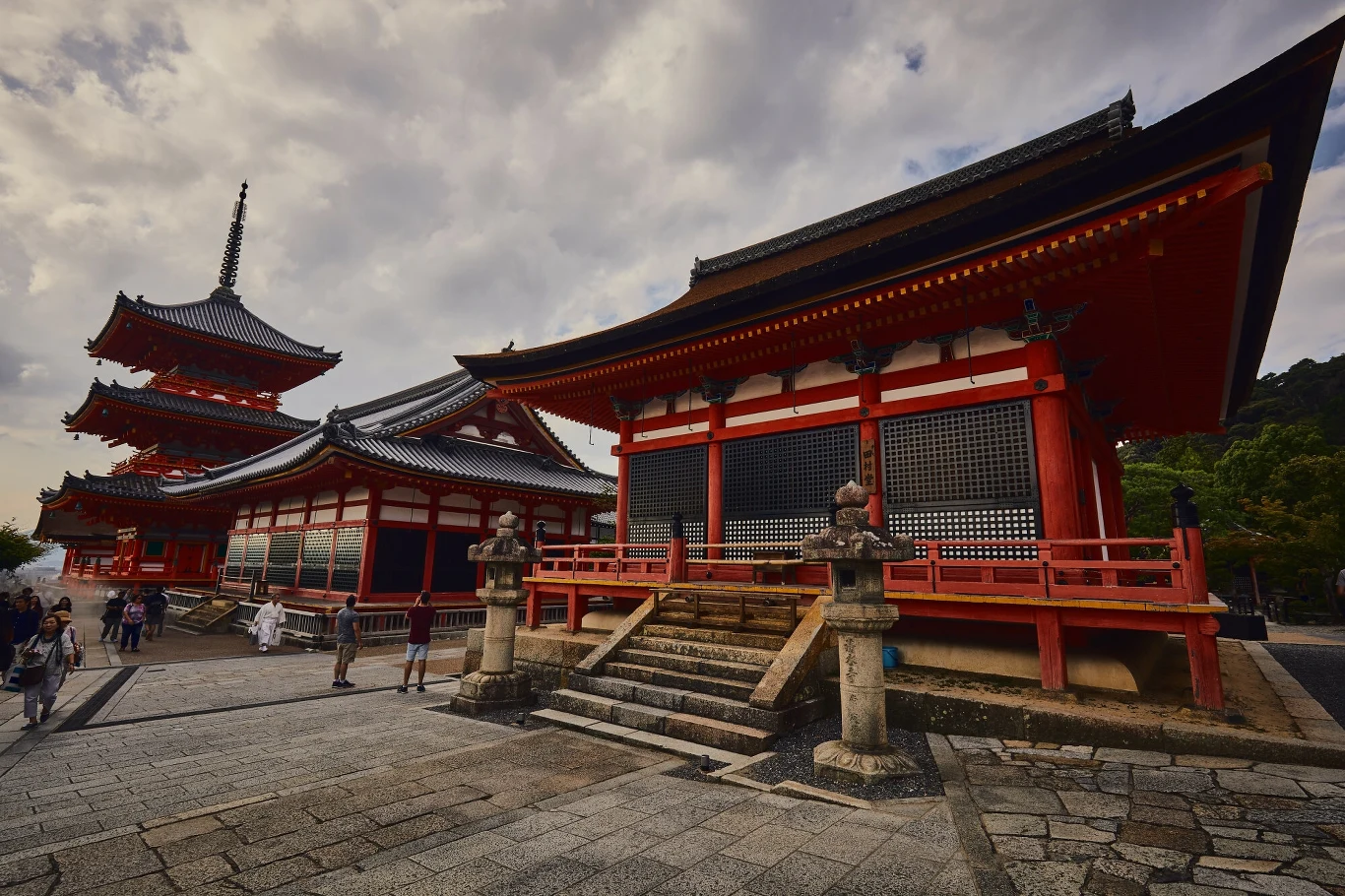 Japońskie świątynie w Kioto Japońskie świątynie w Kioto