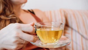 Dodaj łyżeczkę imbiru do porannej herbaty. Naturalny trik z Azji na "rozbudzenie" jelit 