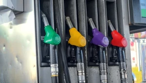 Ceny paliwa coraz wyższe. Minister: Nie wykluczamy scenariusza podatkowego