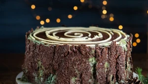 Wygląda jak podstawa drzewa. Ciasto Pień robi się prościej niż myślisz