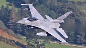 Niezwykłe nagranie polskich F-16 w Wielkiej Brytanii