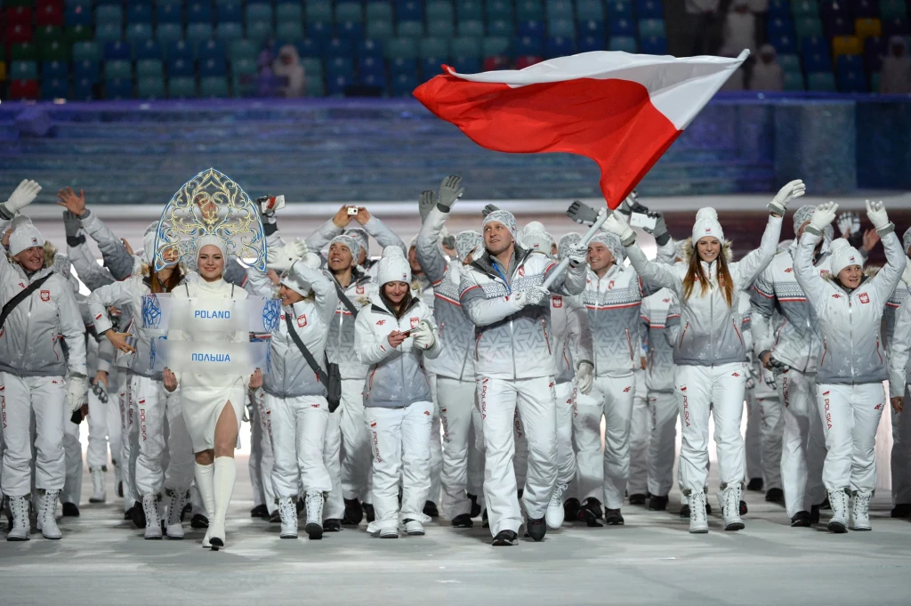 Dawid Kupczyk byuł chorążym reprezentacji Polski na ceremonii otwarcia jakże udanych dla nas zimowych igrzysk olimpijskich w Soczi (2014)