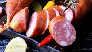 Przepis na kiełbasę morawską mam od sąsiada. Nie wierzyłam, że uda mi się zrobić takie delicje