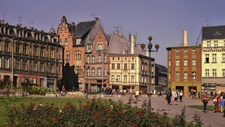 Tak prezentował się Bytom w 1984 roku. Na fotografii fragment placu Kościuszki