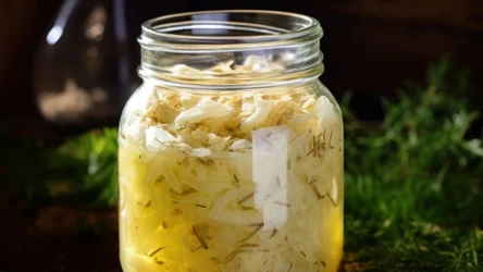 Syrop z cebuli to jedna z najskuteczniejszych metod naszych babć na kaszel